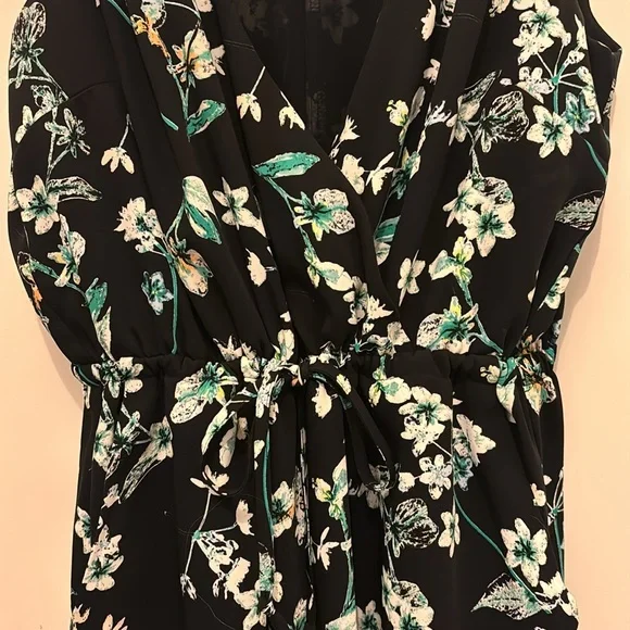 Tahari beautiful jumpsuit - Picture 3 of 8